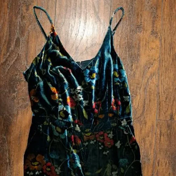 LOFT Velvet Jumper - Picture 2 of 3